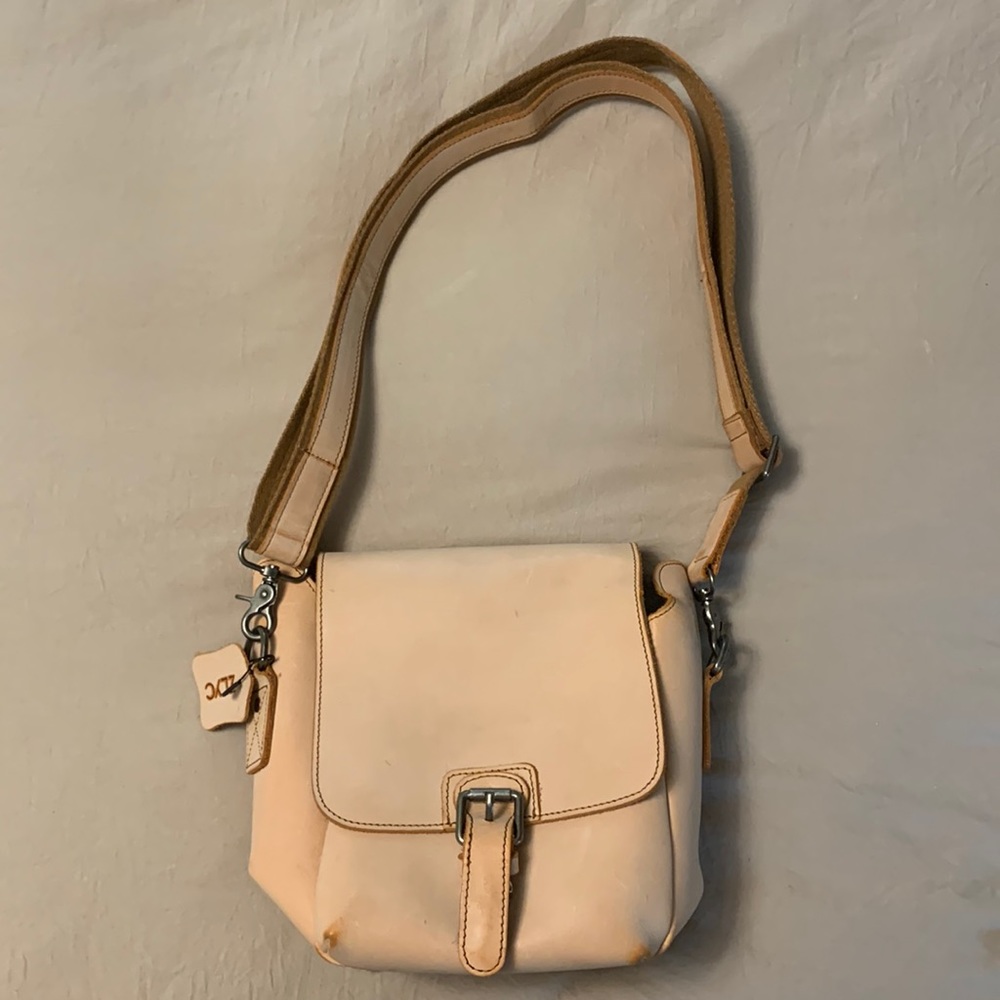 Handmade leather DSLR camera bag